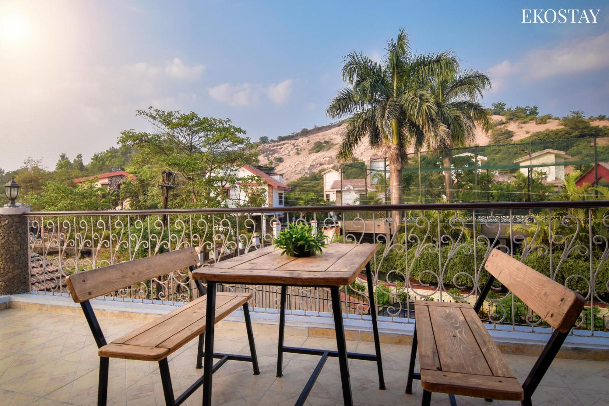 Eko Stay- Paramount Villa Lonavala Exteriör bild